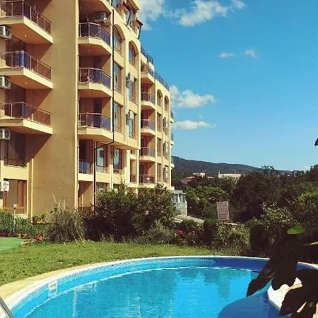 Riviera Sea Villageapartments Апартамент *